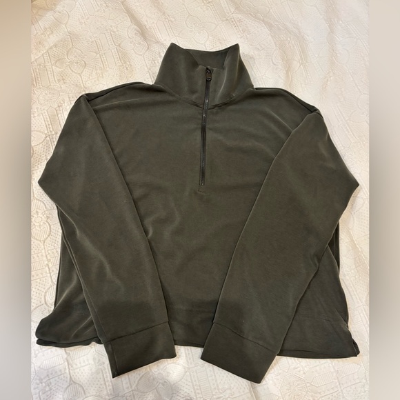 Athleta Tops - Athleta Seasoft Quarter Zip Sweatshirt